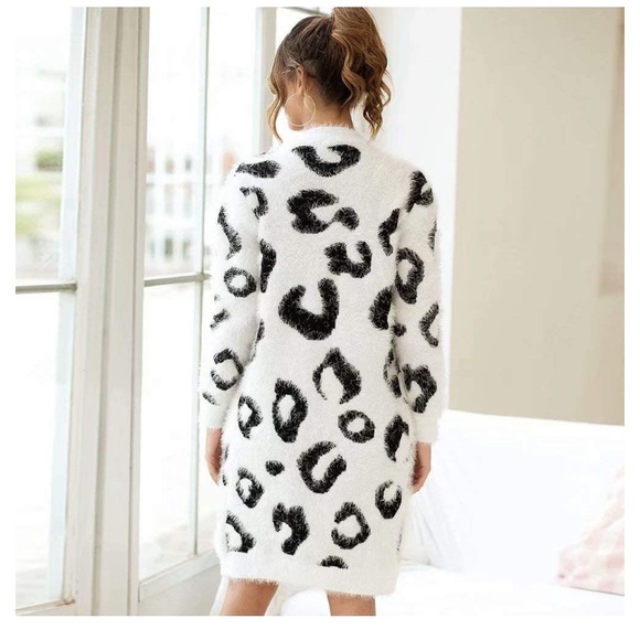 FUZZY LEOPARD SWEATER - Picture 4 of 5